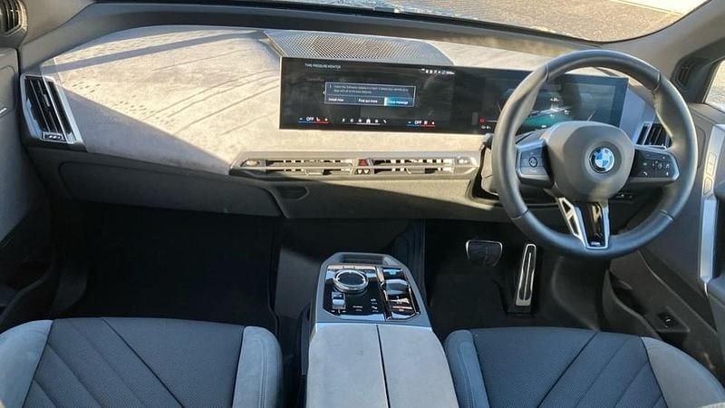 Usado BMW iX M Sport 400 kW (544 CV) 2025 Negro SUV