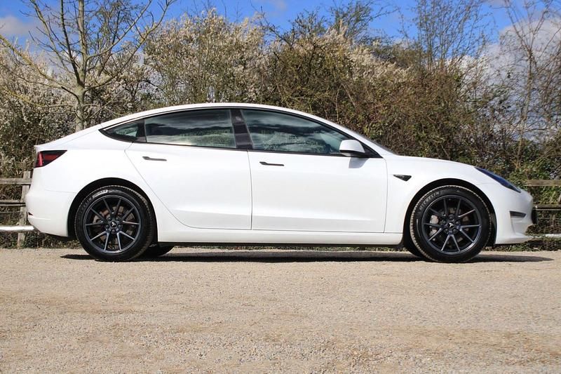 Used Tesla Model 3 Long Range AWD 366 kW (498 HP) 2022 White Sedan