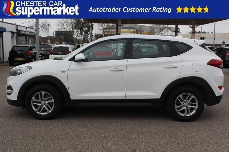 Used Hyundai Tucson 116 HP (85 kW) 2018 White SUV