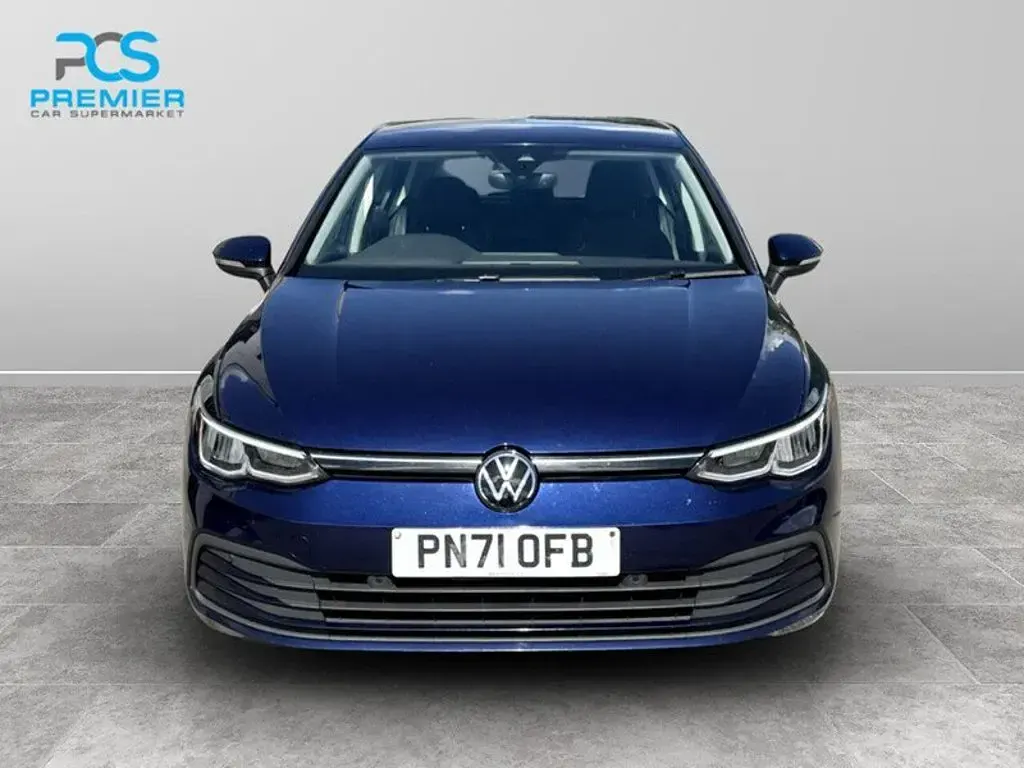Used VW Golf VII Life 130 HP (95 kW) 2021 Blue Hatchback
