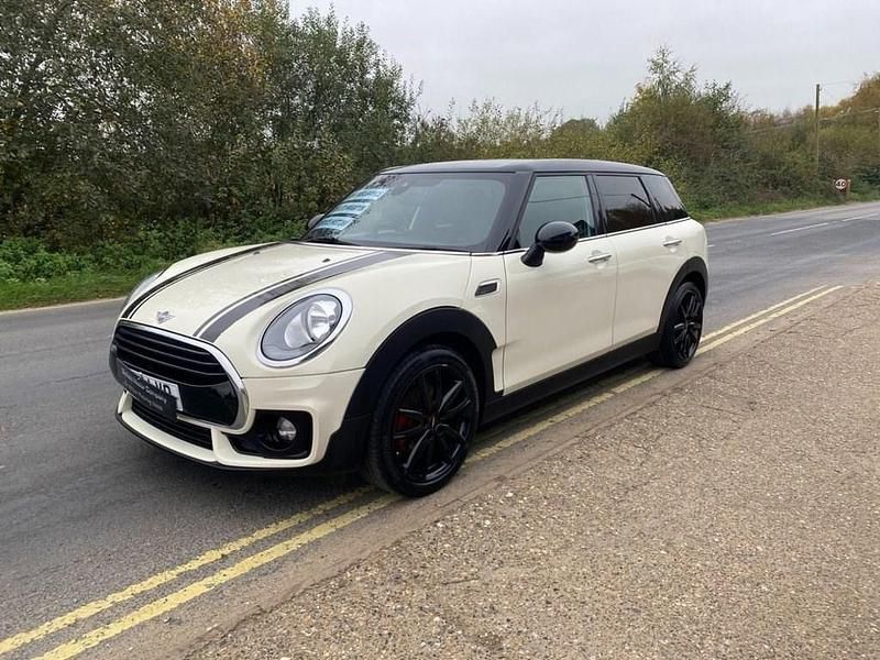 White Used 2019 Mini Cooper Clubman Sport Estate | £11,995 (Fair price) - Image 1/4