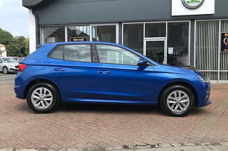 Used Skoda Fabia Comfort 70 HP (51 kW) 2024 Race blue metallic Hatchback