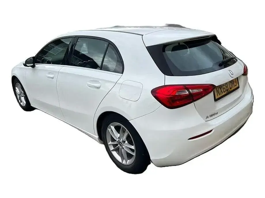 Used Mercedes A180 SE 116 HP (85 kW) 2018 White Hatchback