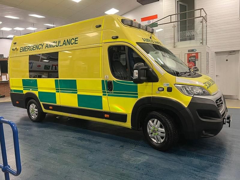 Used Fiat Ducato 176 HP (129 kW) 2019 Yellow Van