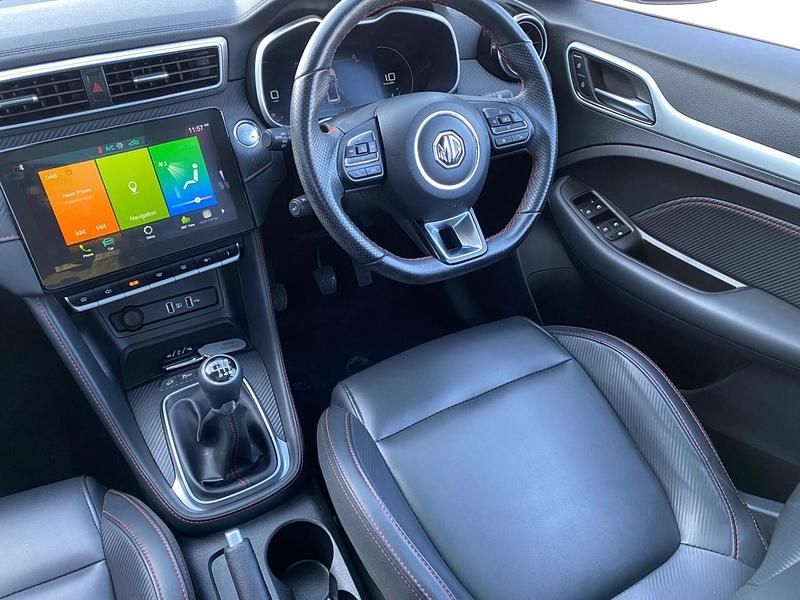 Used MG ZS Exclusive 111 HP (81 kW) 2022 White SUV