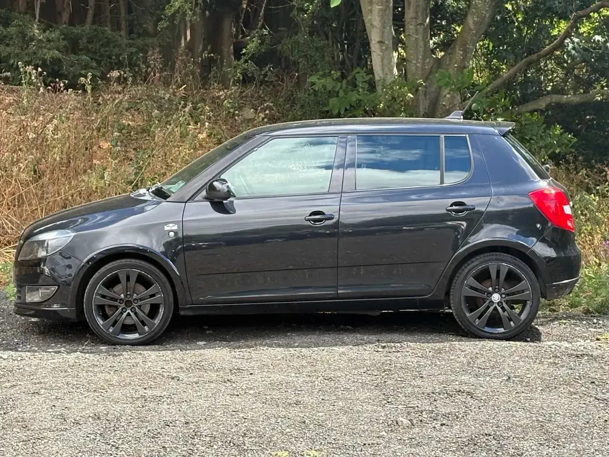 Used Skoda Fabia Monte Carlo 105 HP (77 kW) 2014 Black Hatchback