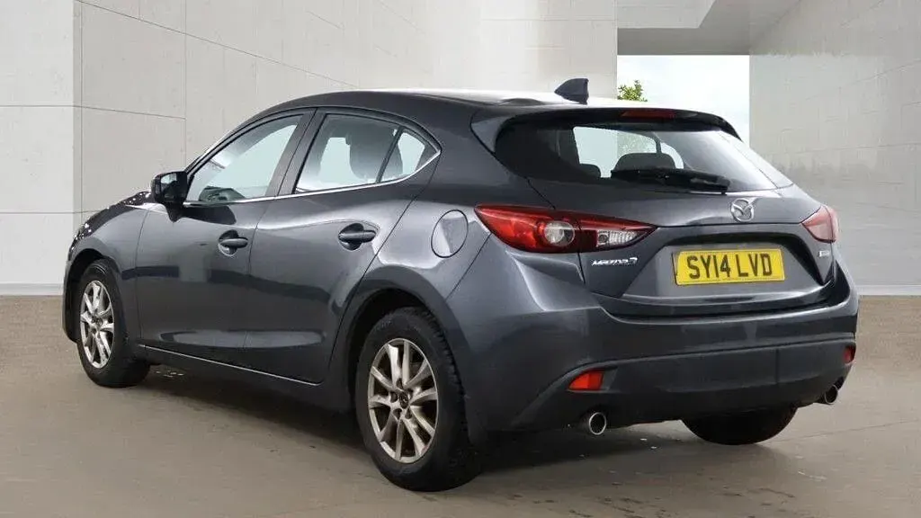 Used Mazda 3 165 HP (121 kW) 2014 Grey Hatchback