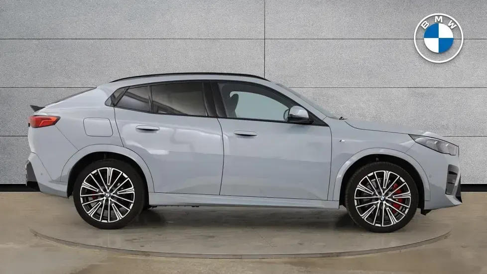 Usado BMW X2 M Sport 168 CV (123 kW) 2025 Gris SUV