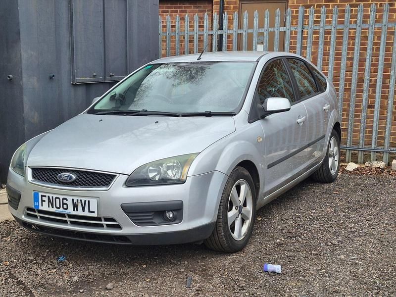 Used Ford Focus Zetec 2006 Silver Hatchback