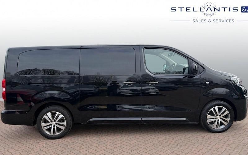Used Peugeot Traveller Allure 177 HP (130 kW) 2022 Black MPV