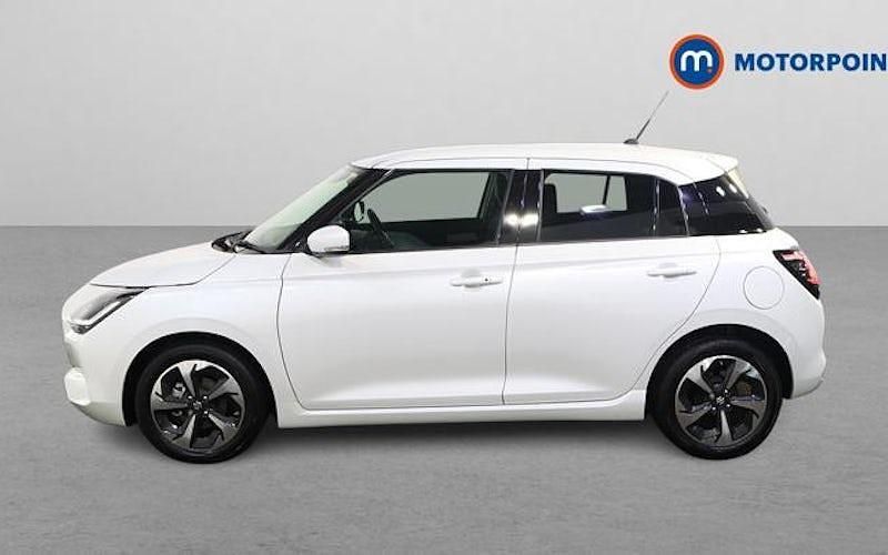 Used Suzuki Swift 82 HP (60 kW) 2025 White Hatchback