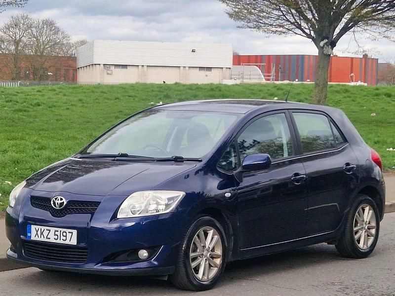 Used Toyota Auris 124 HP (91 kW) 2009 Blue Hatchback
