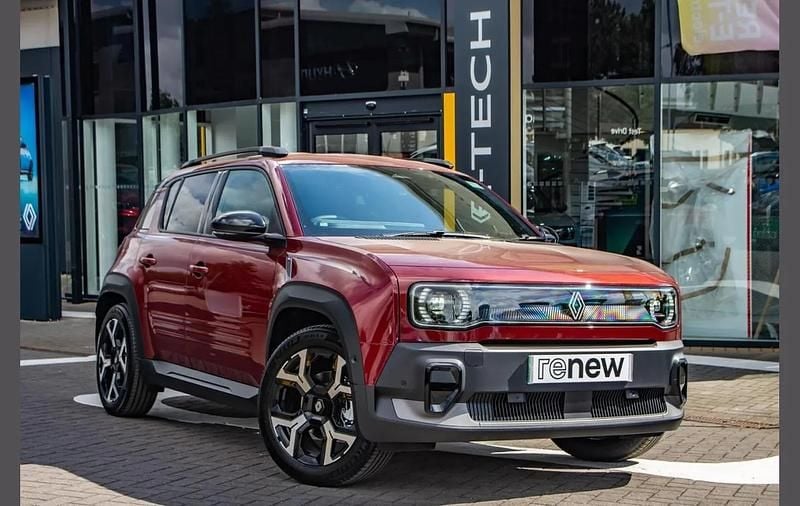 Red Used 2025 Renault R4 Komfort SUV | £26,995 - Image 1/4