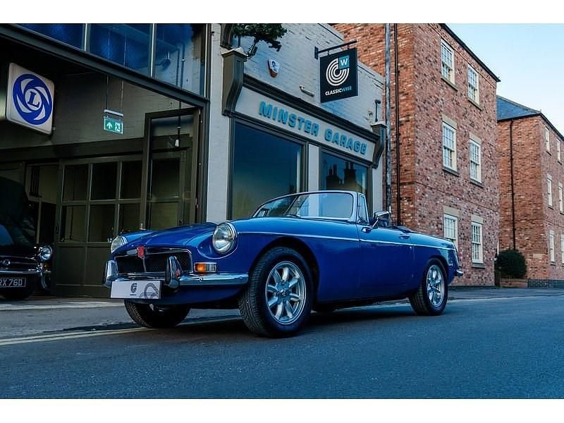 Blue Used 1973 MG B Cabriolet | £13,950 - Image 1/4