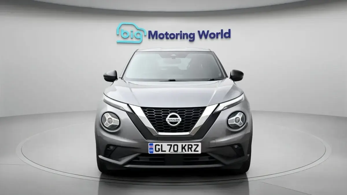 Usado Nissan Juke S 113 HP (83 kW) 2020 Cinzento SUV