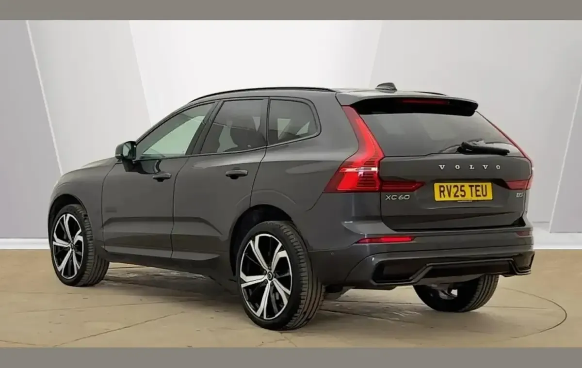 Used Volvo XC60 Ultra 247 HP (181 kW) 2025 Grey SUV