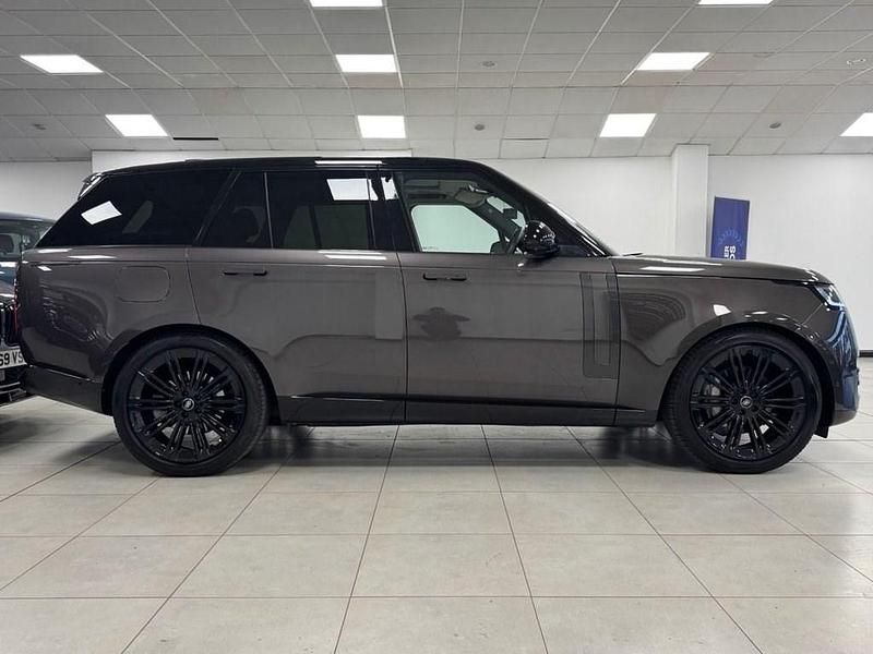 Used Land Rover Range Rover SE 300 HP (220 kW) 2022 Grey SUV