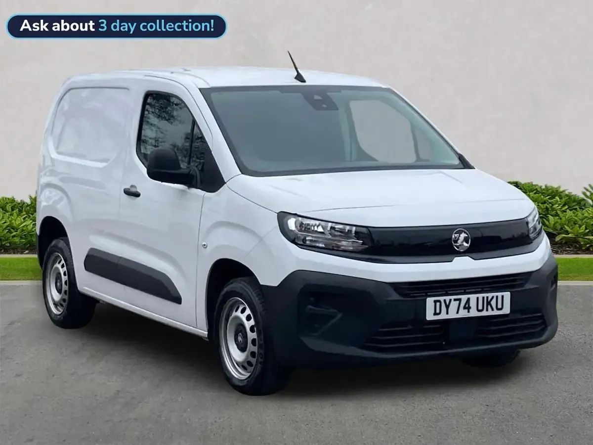 Second-hand Vauxhall Combo S 100 CP (73 kW) 2024 Alb Monovolum