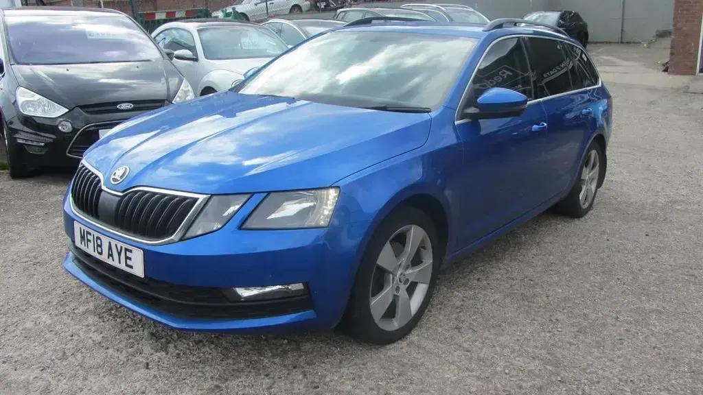 Used Skoda Octavia SE Technology 115 HP (84 kW) 2018 Blue Estate