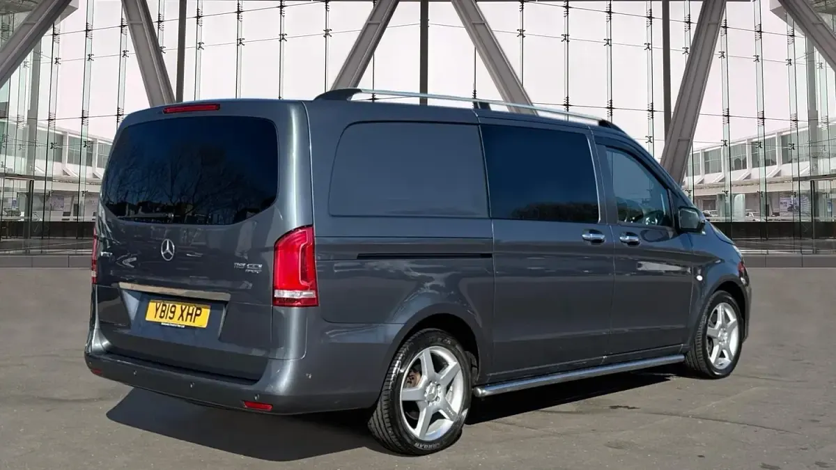 Used Mercedes Vito 190 HP (139 kW) 2019 Grey Van