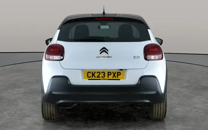 Used Citroën C3 PureTech 83 HP (61 kW) 2023 White Hatchback