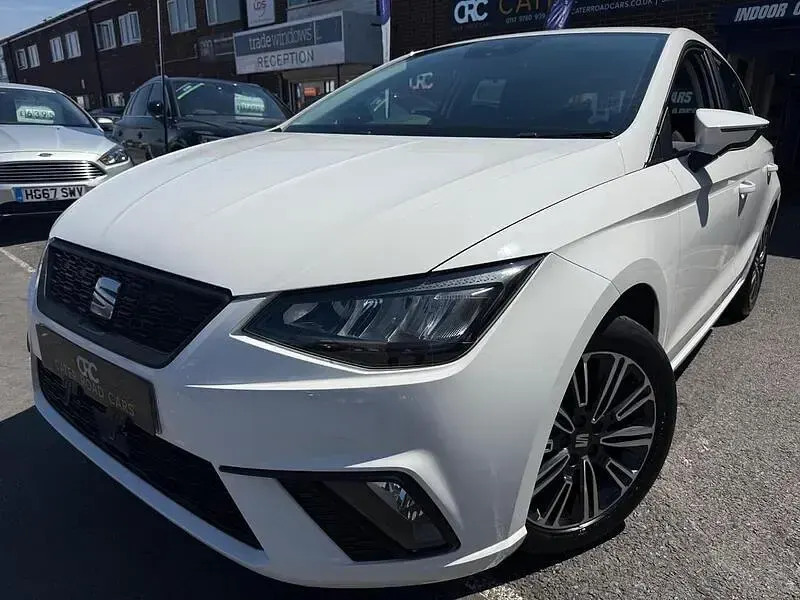Used Seat Ibiza SE Technology 95 HP (69 kW) 2023 White Hatchback