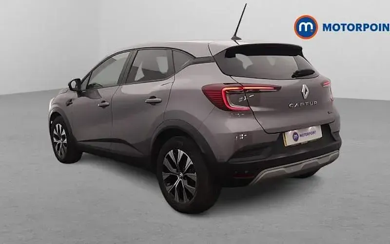 Used Renault Captur Evolution 143 HP (105 kW) 2024 Grey SUV