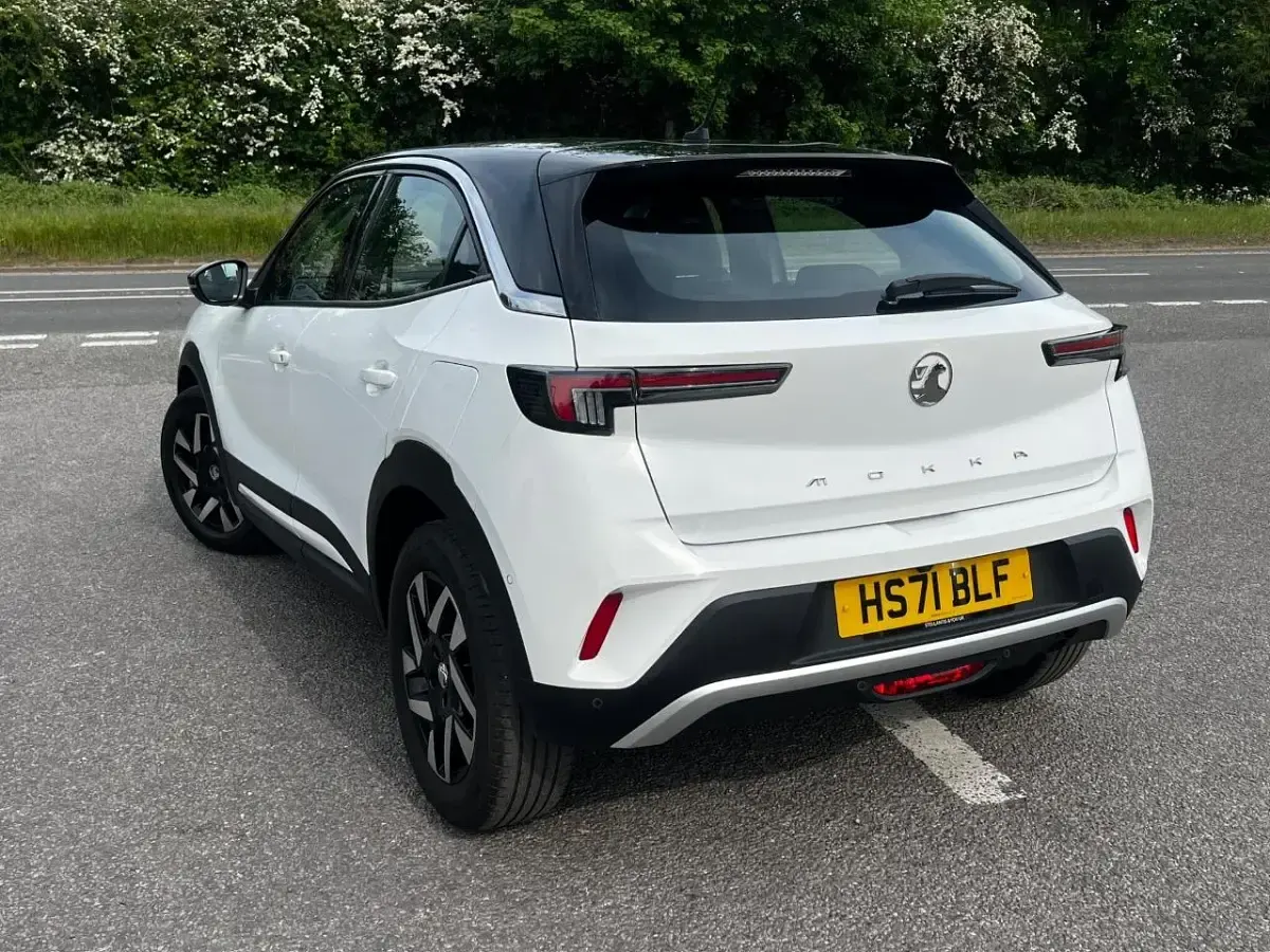 Used Vauxhall Mokka Elite 99 HP (72 kW) 2022 White SUV