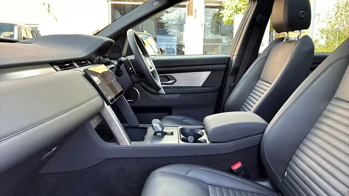 Used Land Rover Discovery Sport SE Dynamic 2026 Black SUV