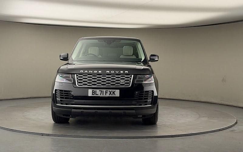Used Land Rover Range Rover Vogue SE 400 HP (294 kW) 2020 Santorini black SUV