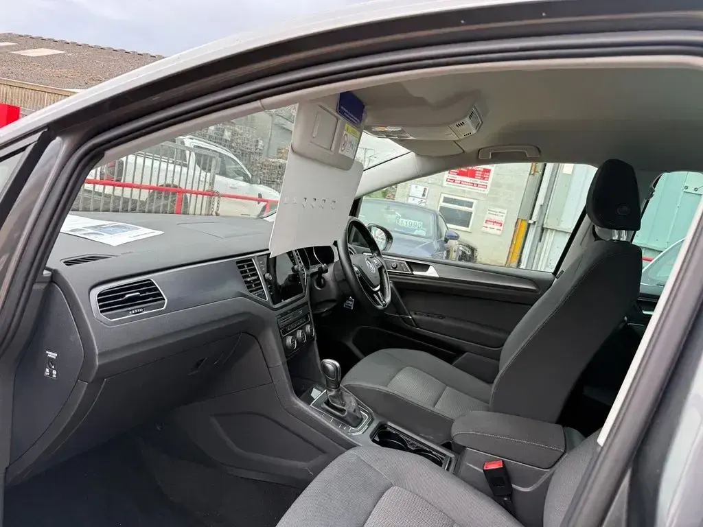 Used VW Golf Sportsvan Match 150 HP (110 kW) 2019 Grey MPV