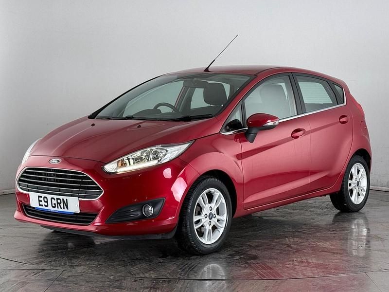 Used Ford Fiesta Zetec 2015 Red Hatchback
