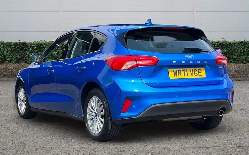 Used Ford Focus Titanium 125 HP (91 kW) 2021 Blue Hatchback