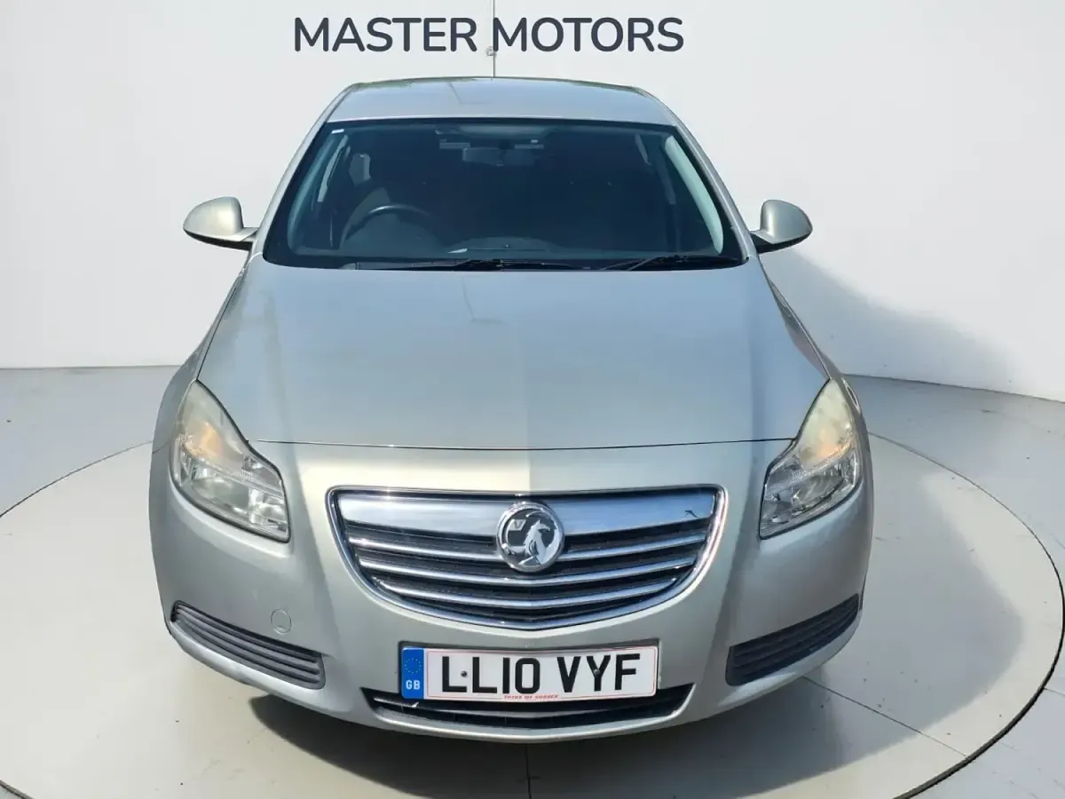 Used Vauxhall Insignia 2010 Silver Hatchback
