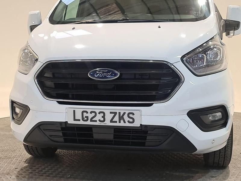 Used Ford Transit Custom Limited 130 HP (95 kW) 2023 White Van