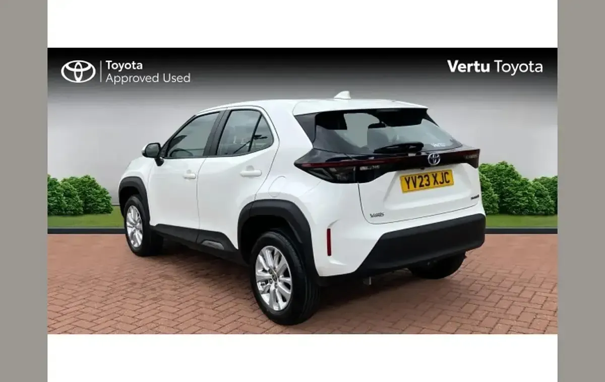 Used Toyota Yaris Cross 113 HP (83 kW) 2023 White SUV