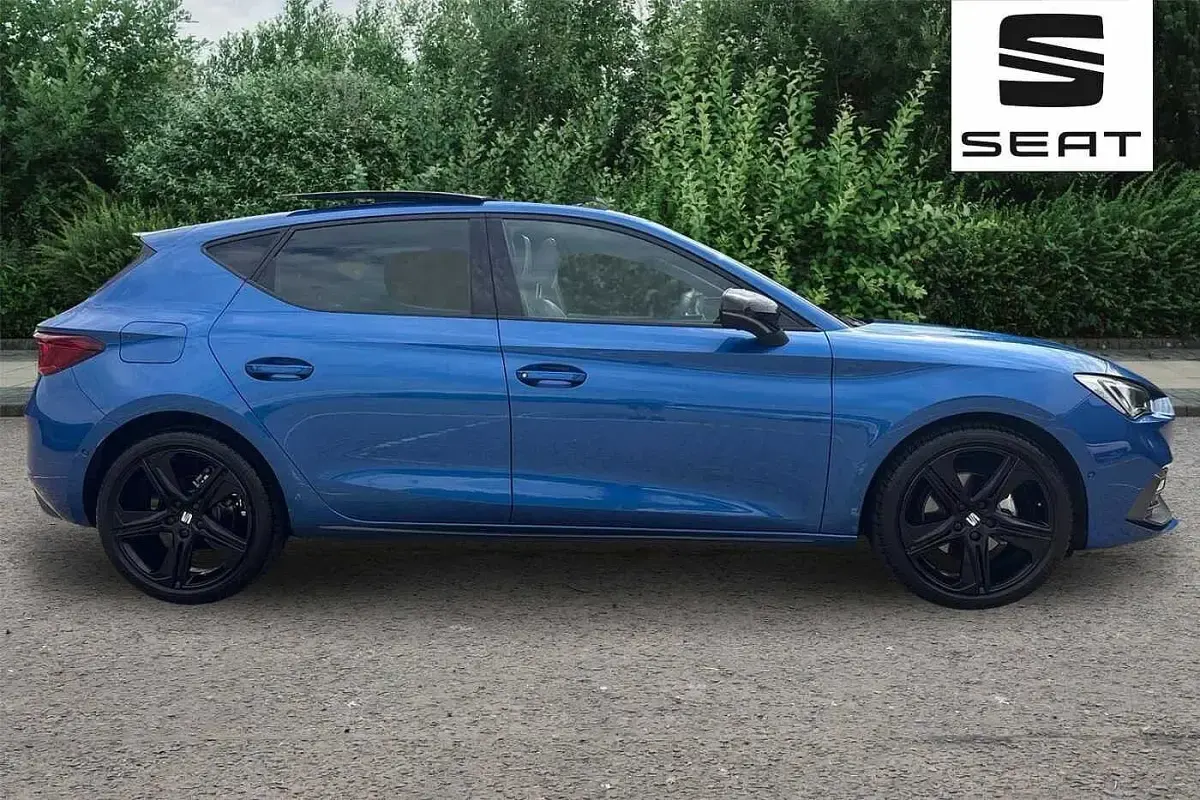 Used Seat Leon Black Edition 150 HP (110 kW) 2025 Blue