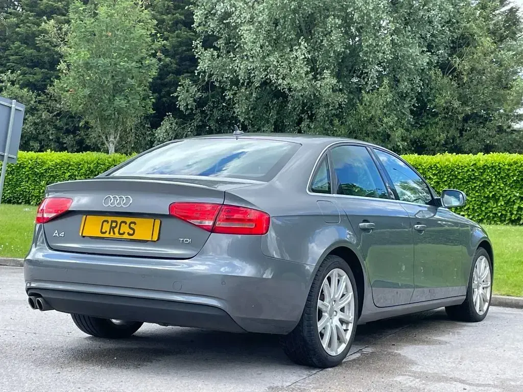 Used Audi A4 Design 177 HP (130 kW) 2015 Grey Sedan