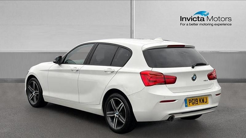 Used BMW 116 Sport Line 116 HP (85 kW) 2019 White Hatchback