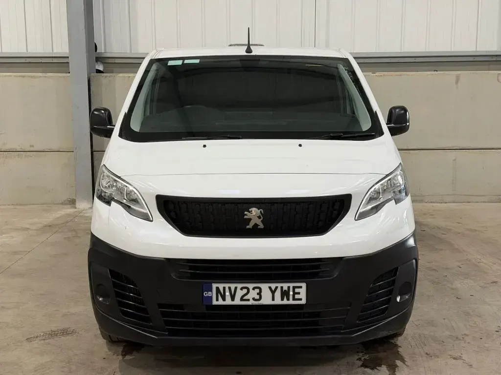 Used Peugeot Expert Premium 100 HP (73 kW) 2023 White Van