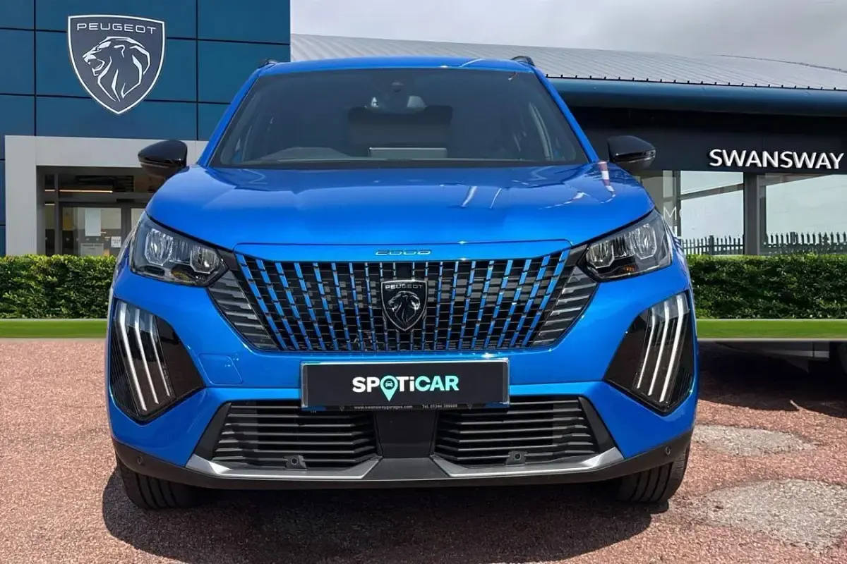 Used Peugeot e-2008 Allure 98 kW (134 HP) 2024 Blue SUV