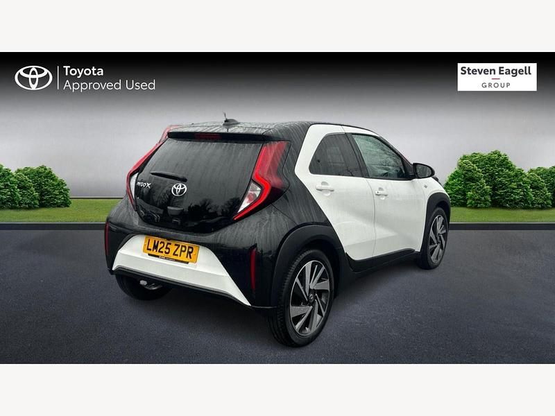 Used Toyota Aygo X 2025 White SUV