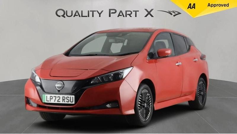 Used Nissan Leaf N-Connecta 160 kW (218 HP) 2022 Red Hatchback