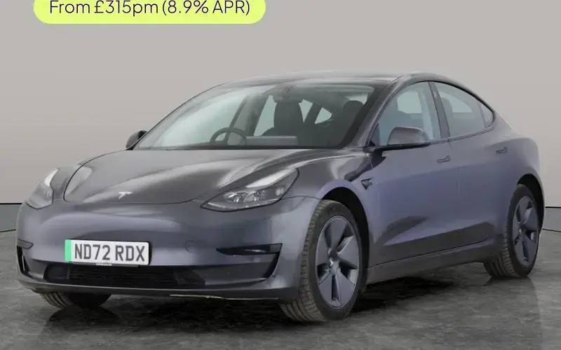 Używany Tesla Model 3 RWD 180 kW (245 KM) 2023 Sedan/Limuzyna