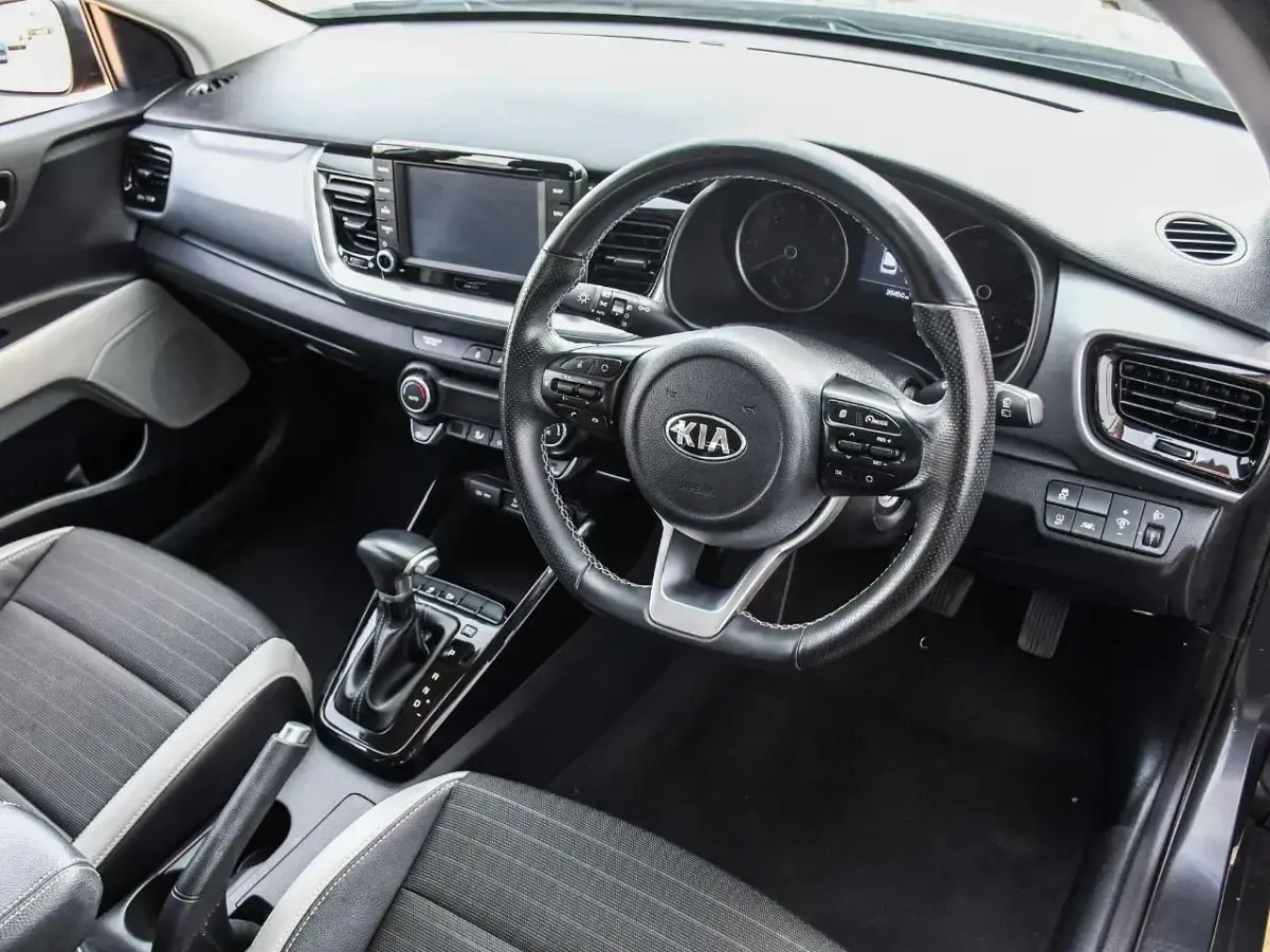 Used Kia Stonic 118 HP (86 kW) 2020 Grey SUV