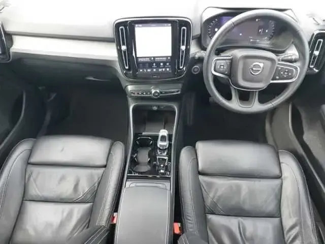 Used Volvo XC40 Ultimate 194 HP (142 kW) 2023 SUV