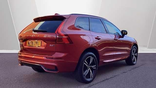 Used Volvo XC60 R-Design 194 HP (142 kW) 2022 SUV