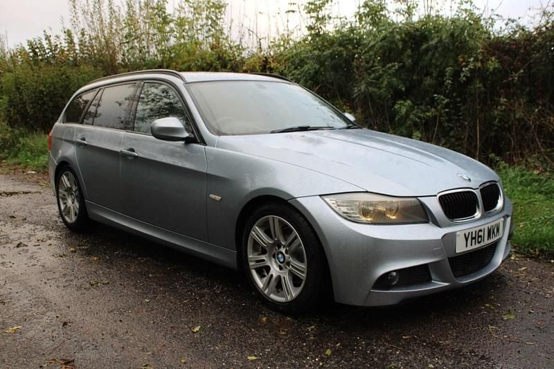 Blue Used 2011 BMW 318 M Sport Estate | £3,650 (Fair price) - Image 1/4
