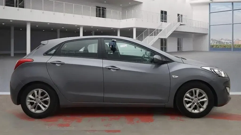 Used Hyundai i30 Active 100 HP (73 kW) 2012 Grey Hatchback
