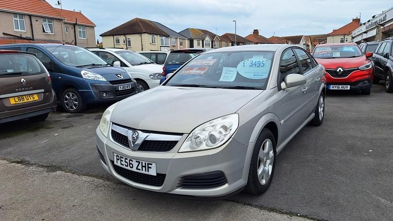 Used Vauxhall Vectra 141 HP (103 kW) 2006 Beige Hatchback